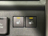 寒い日のドライブを快適にする運転席&助手席シートヒーターが付いてます。アクセサリーソケット(12V/120W)も装備されています。