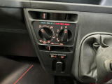 当店はメーカー直営のダイハツ正規ディーラーです。厳選された中古車をきっちりと整備してお納めいたしますので、安心のカーライフをご堪能いただけます☆