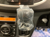 【インパネシフト】シフト操作のしやすいインパネシフトです。足元が広くなりすっきりしますので、大柄な方でも快適に運転ができます。