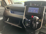 【グローブボックス】現在では車検証入れなどとして活用されることが多いですよ☆