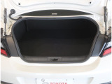 広々としたラゲージスペースを備えています。大きなものや長さのある荷物もしっかりと積み込めます。