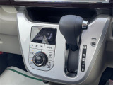 気になる車はすぐにお問い合わせください!画面右側の0066から始まる無料ダイヤルからお問い合わせ下さい!専門スタッフがお車のご質問にお答えいたします!