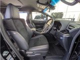 見通しのよいすっきりとした視界で、誰でも運転しやすいです。運転のしやすさは疲れにくさにも繋がりますよ♪