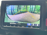 【バックカメラ】駐車時に後方がリアルタイム映像で確認できます。大型商業施設や立体駐車場での駐車時や、夜間のバック時に大活躍!運転スキルに関わらず、今や必須となった装備のひとつです!