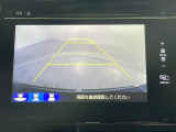 【バックモニター】後ろのカメラの映像をモニターに映し出すことができます!後方の見えない死角や、障害物との距離感をしっかり確認することができます!駐車が苦手な方におすすめです。