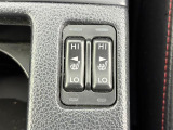【シートヒーター】シートを温めてくれる暖房機器です!長時間座っていると負担が掛かりやすい背中や腰、または冬場などの寒い日に冷えやすい脚部に快適なぬくもりを伝えます。