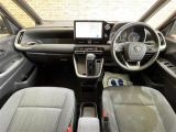 ヴォクシー 1.8 ハイブリッド S-G E-Four 4WD 4WD ワンオーナー