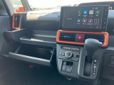 収納スペースが豊富にありますので室内をスッキリお使いいただけます!車にとって大切な、車検証や記録簿はココへ収納♪
