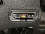 ハンドルの左下にETCがついています。高速道路の料金所の通過も楽々です!。 カードの取り出しもしやすい場所についています。