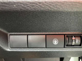 運転支援システムも多数装備されております。追突被害を軽減するエマージェンシーブレーキも付いております。