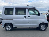 外部査定機関にて車両の鑑定を行っております。外部の第三者機関AISによる厳しい検査で車両を細かくチェックしております。安心して当店の車両をお選び下さい。「