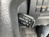 【クルーズコントロール】高速道路もラクラク走行。アクセルを離しても一定速度で走行ができ、長距離運転時の負担を軽減!加速・減速も簡単なスイッチ操作で調整できます。
