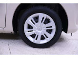 純正スチールホイールキャップ付です!タイヤサイズは165/65R14です