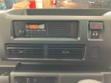 AM/FMラジオが付いています