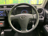 インテリアに合わせたデザインのステアリングは、運転される方のことも考え、運転しやすい形状、大きさです。是非一度、実際に触ってお確かめください。