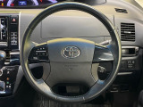 【純正革巻きステアリング】上質な革を使用することで、手にしっかり馴染みとても運転しやすいハンドルです♪