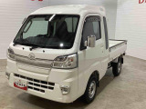 車両左斜め前方からの写真になります♪