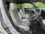 もちろん車内はキレイです♪よりクリーンな状態をキープしたいお客様には『ナノゾーンコート』がおすすめ!新型コロナウイルス対策や、除菌・消臭に効果を発揮し多くの方にご好評いただいております。