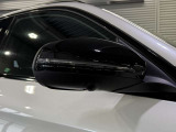 メルセデスの認定中古車「サーティファイドカー」には、最大100項目にも及ぶ点検・整備項目が設定されています>