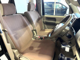 運転席シート廻りは使用感も少なく、良好な状態となっています。丁寧に使われていたことがよくわかりますね。