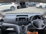 運転席まわりです。細かいオプションなど、気になるところがあればお気軽にメールやお電話等でお問合せください。