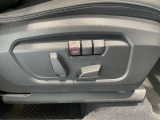 点検整備時に交換が必要な項目(BMW認定指定交換指定部品など)に関しましては、すべて新品の純正部品を使用させていただきます。※点検項目にはBMWコンピューター診断も含まれます。