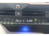 【シートヒーター&ベンチレーション】運転席、助手席ともにシートヒーター&ベンチレーション装備です。暑い日は冷たい空気をシートに送り、寒い日はシートを温めてくれますので快適です♪