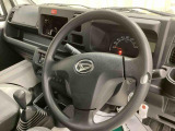 スッキリとしたインパネ全体の写真です♪