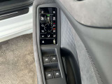 燃料一滴一滴をパワーへと昇華させるAudi独自のFSI(直噴システム)により、燃料を無駄なく燃焼。