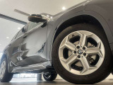 サービスにはドイツ本国と同様に教育と訓練を受け、BMWを知り尽くした「マイスター」が数多く在籍しております。360度による納車前点検整備で、お客様に安心と安全をお届けいたします。