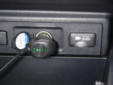 【電源コンセント】非常時やキャンプなどに役立つAC100V/1500Wコンセント付きです。