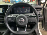 取り回しがしやすいハンドルデザインで、手にしっかり馴染みとても運転しやすいハンドルです!