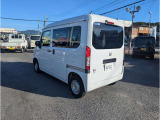 車のナンバープレートをお好きな番号に設定できます(大きな4桁の部分のみ)。結婚記念日やお子様の誕生日などにされてはいかがですか?※申請手数料等別途必要です。
