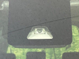 【トヨタセーフティセンス】走行中に前方の車両等を認識し、衝突しそうな時は警報とブレーキで衝突回避と被害軽減をアシスト。より安全にドライブをお楽しみいただけます。