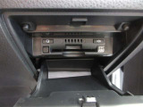 ビルトインタイプのETCで車内の収まりもスッキリ! 高速を使う方は必須のオプションですね!