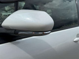 サイドミラーもかっこいいメッキ調