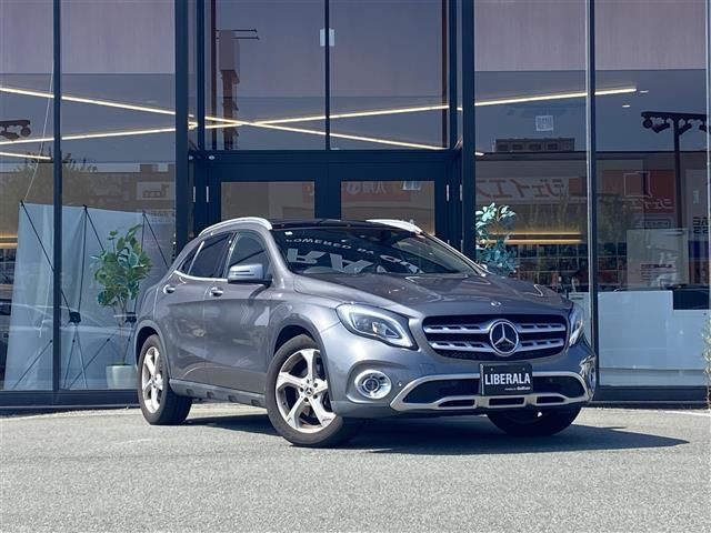 GLAクラス GLA220 4マチック 4WD 4WD サンルーフ