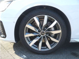新型の車種から、お求めやすいモデルまで幅広く取り扱っております。
