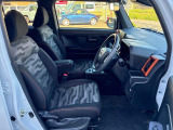 納車前に12ヶ月点検・オイルエレメント交換・ バッテリー交換・ワイパーゴム交換を実施しています。プロの整備士がきっちり点検したお車をお届けいたします!