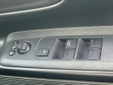運転席窓操作部スイッチの画像です。