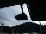 もし事故を起こしてしまったら。そんな時に心強い味方になるのが、運転の記録を映像と音で記録するドライブレコーダーです。