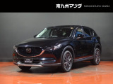 中古車専門再生工場にて熟練専任スタッフが丁寧に清掃、仕上げを実施しております。また、お客様に安心してご検討いただける様、公取協が定める基準に基づき車両検査を実施し、車両状態評価証を発行しております。