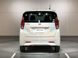 前・後方に車両や壁などの障害物がある場合、クルマが誤操作を察知して、衝突を未然に防ぎます。