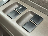 【パワーウインドウ】運転席のスイッチで、各席の窓ガラスの開閉ができます!あると便利ですよね!