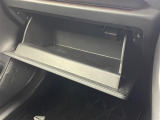 気になる車はすぐにお問い合わせください!画面右側の0066から始まる無料ダイヤルからお問い合わせ下さい!専門スタッフがお車のご質問にお答えいたします!