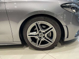 車両は屋内展示しておりますので天候に関係なくごゆっくりコンディションご確認頂けます。車両を倉庫へ保管している場合が御座いますのでご来店前に在庫確認頂けると幸いです。TEL072-784-8800