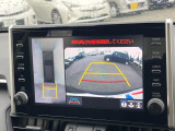 【パノラミックビューモニター】専用のカメラにより、上から見下ろしたような視点で360度クルマの周囲を確認することができます☆死角部分も確認しやすく、狭い場所での切り返しや駐車もスムーズに行えます。