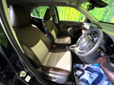 運転席シート廻りは使用感も少なく、良好な状態となっています。丁寧に使われていたことがよくわかりますね。