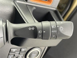 【オートライト(AUTO)】外の明るさをシステムが感知して、自動でヘッドライトが点灯します!ヘッドライトをつけ忘れを防ぐ便利機能です。