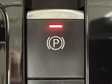 【電動パーキングブレーキ】パーキングブレーキを指先だけで操作可能です!力の弱い人にも安心してブレーキをかけていただけます!